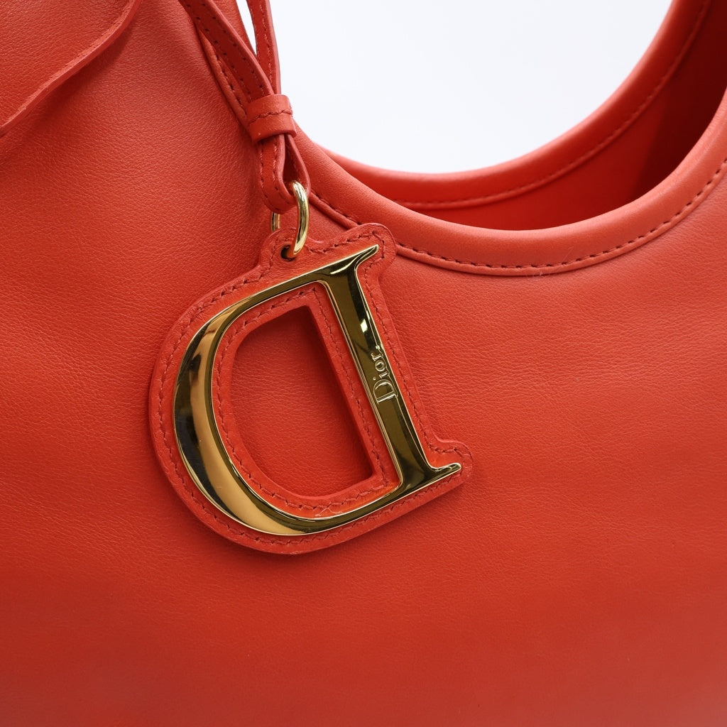 Christian Dior(クリスチャンディオール) ロゴチャーム トートバッグ ハンドバッグ オレンジ レザー ゴールド金具 レディース