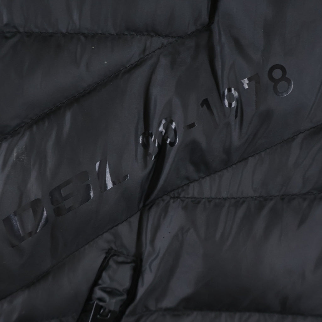 DIESEL(ディーゼル) W-DWAIN-21 JACKET 中綿 キルティングジャケット ダウンジャケット ブルゾン ロゴプリント フード ブラック 0GBAD