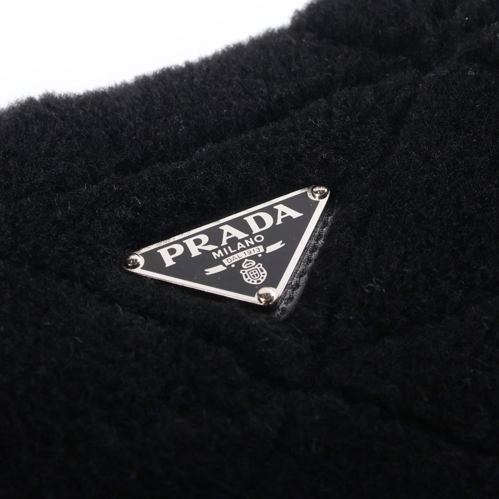 PRADA(プラダ) トライアングルロゴ キルティング シープファー ボディ ショルダーバッグ ボア ポーチ付き ブラック 1BC151 レディース