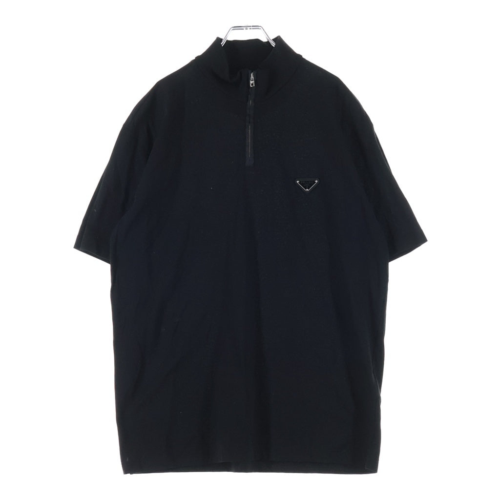PRADA(プラダ) Re-Nylon リナイロン コットンピケ トライアングルロゴプレート モックタートルネック ハーフジップ 半袖ポロシャツ ブラック UJN917