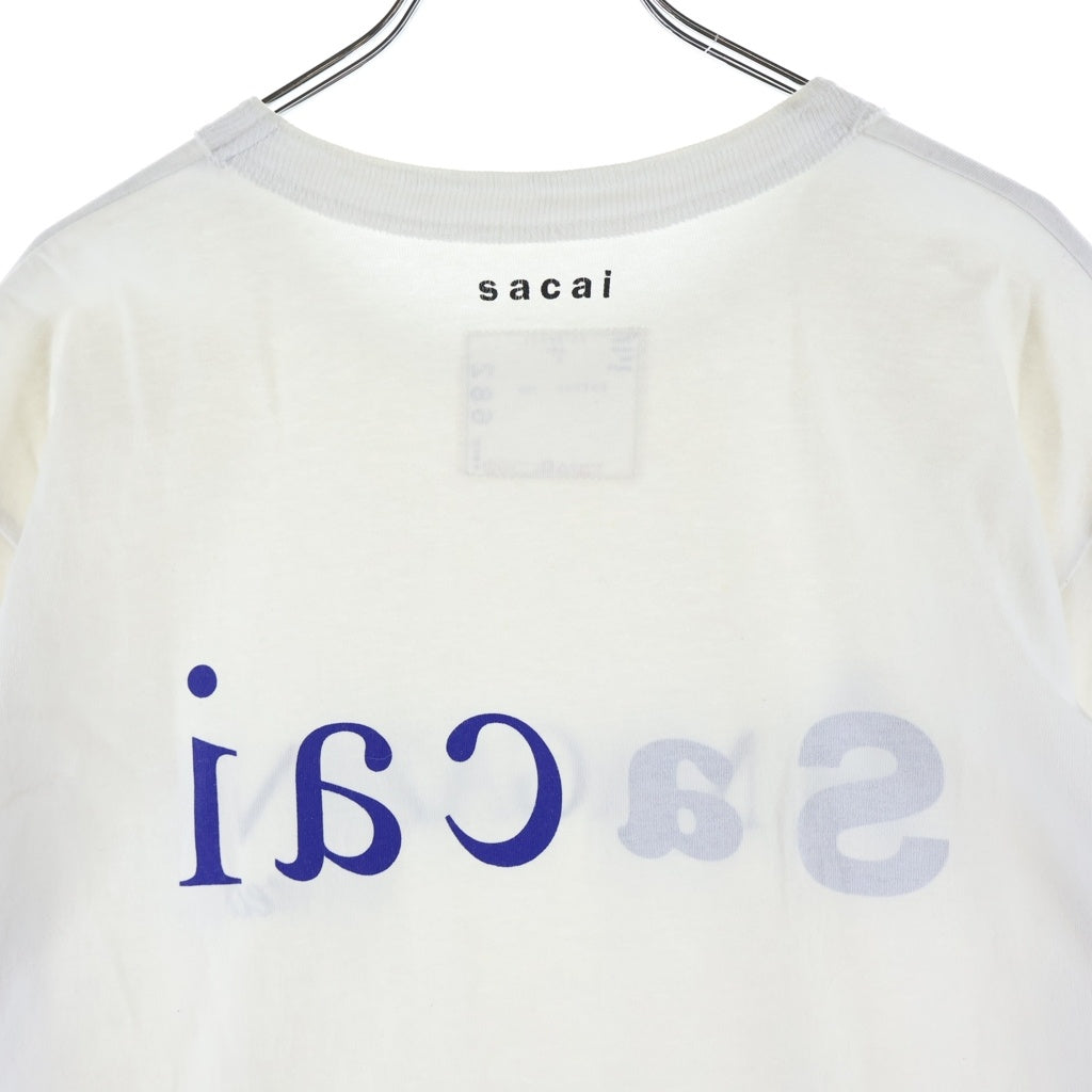 Sacai(サカイ) 23SS A MAGAZINE CURATED BY SACAI T-SHIRT エーマガジン キュレーテッド ロゴプリント 半袖Tシャツ カットソー ホワイト 23-0682S