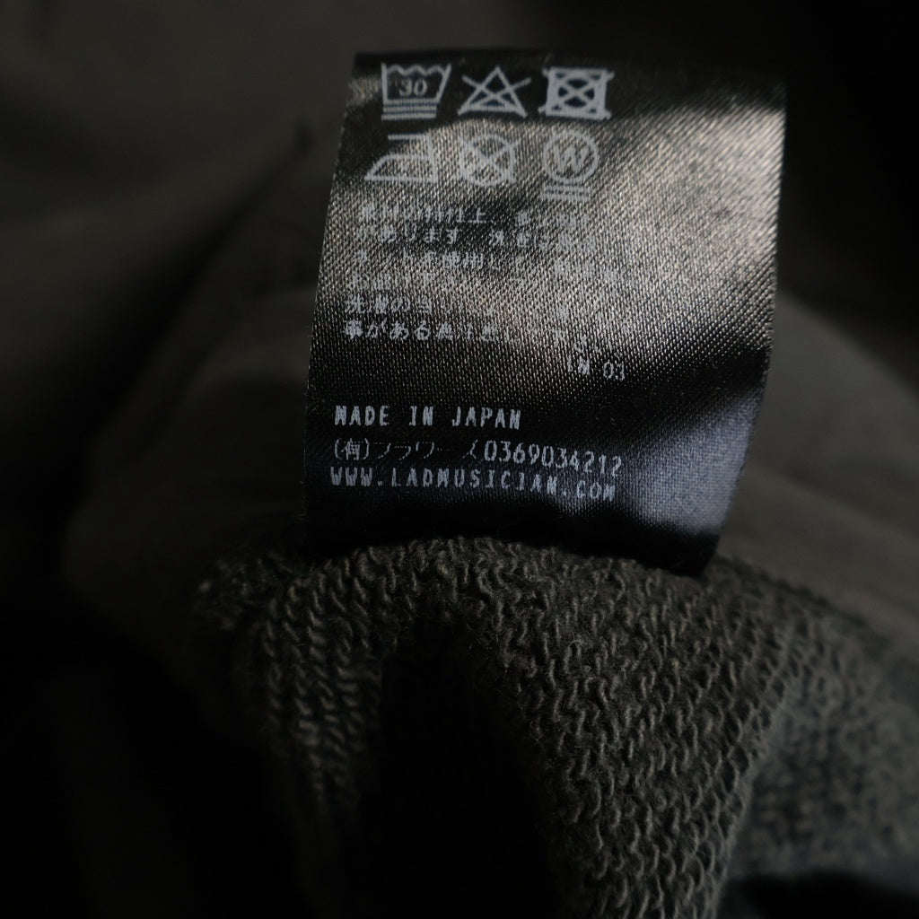 LAD MUSICIAN(ラッドミュージシャン) 23AW ×SLINT スリント グラフィックプリント スウェット ジップアップ パーカー ブラック 2223-606