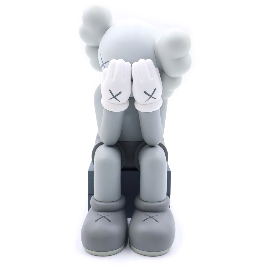 MEDICOM TOY(メディコムトイ) KAWS COMPANION OPEN EDITION PASSING THROUGH カウズ オープンエディション パッシングスルー フィギュア 人形 グレー