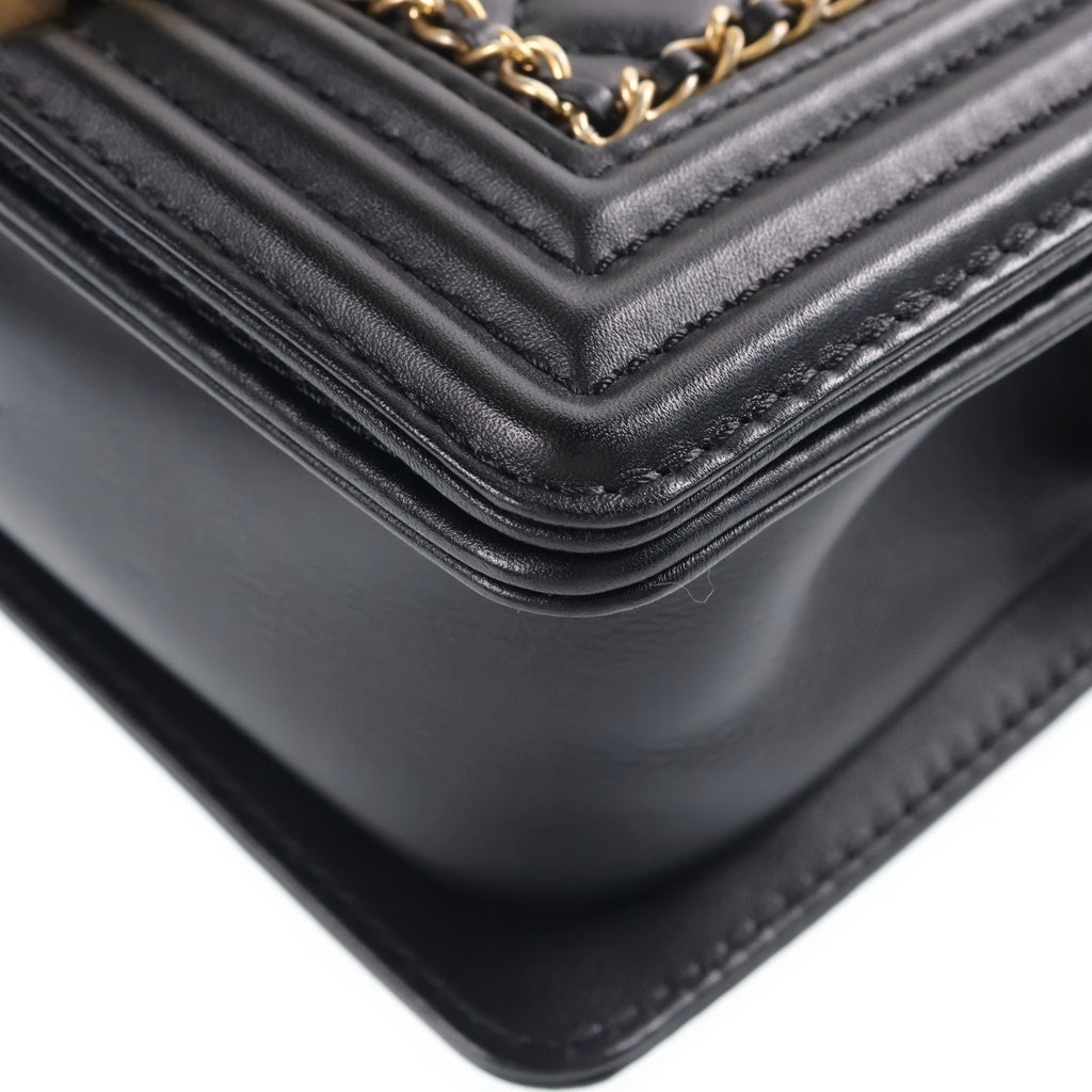 CHANEL(シャネル) ボーイシャネル20 チェーンショルダーバッグ ブラック ラムスキン 29番台 ゴールド金具 レディース