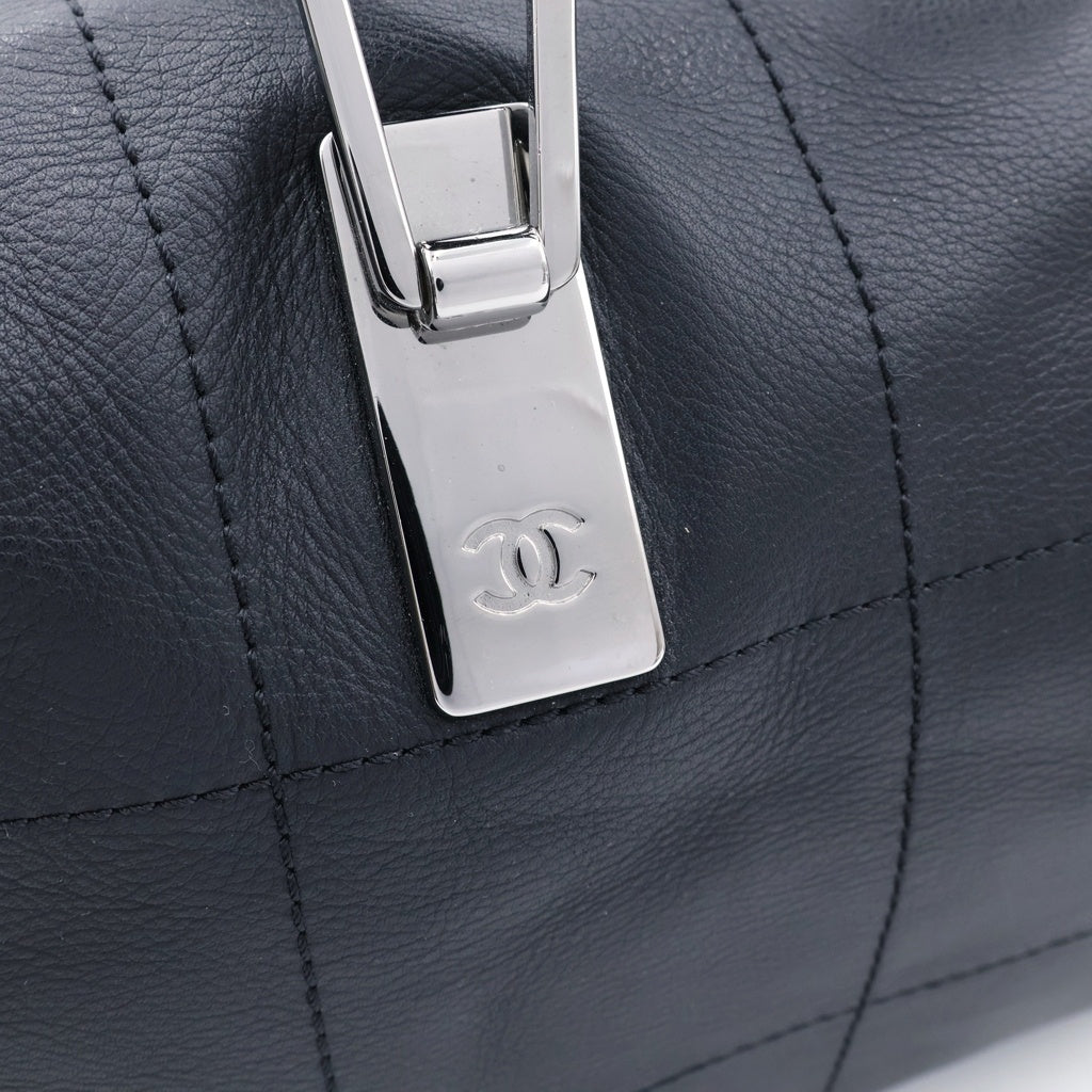 CHANEL(シャネル) チョコバー ハンドバッグ ボストンバッグ ブラック レザー 81番台 シルバー金具 レディース