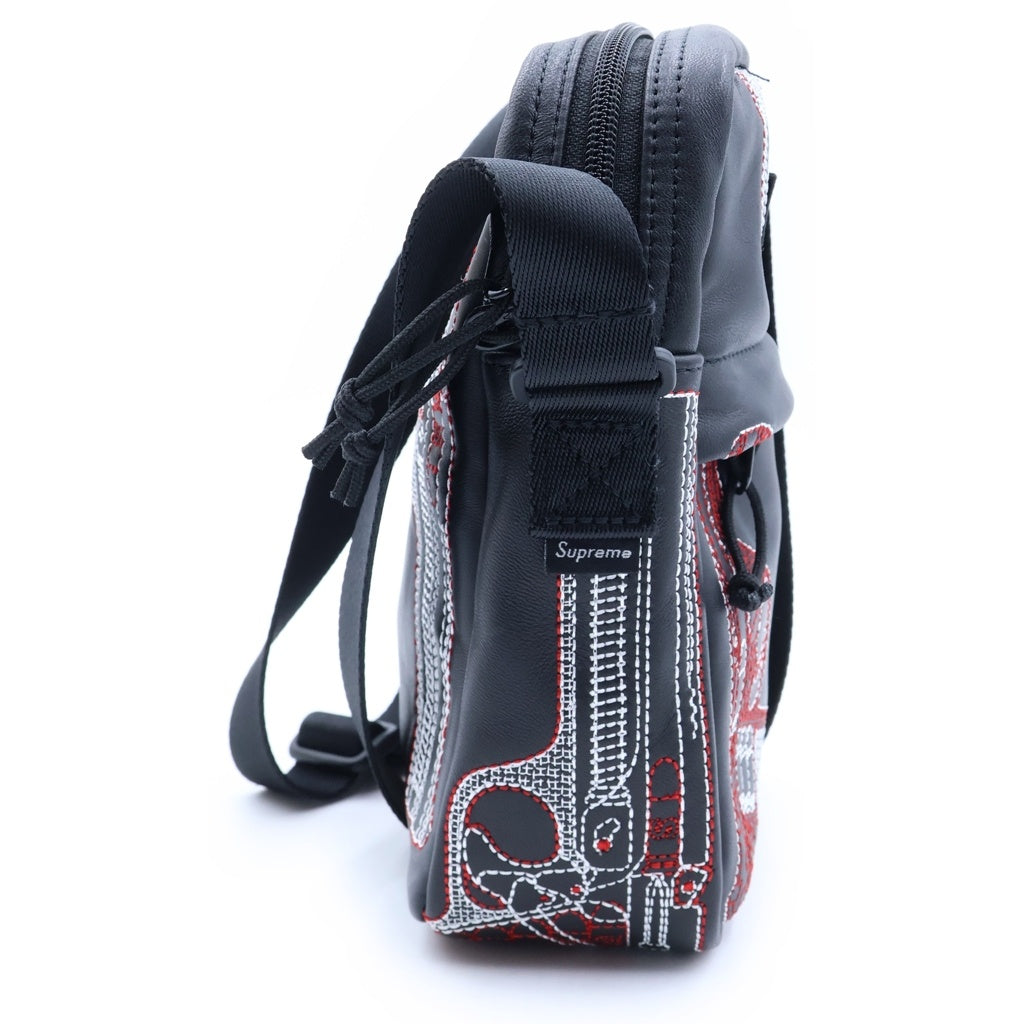 SUPREME(シュプリーム) 26SS Guns Embroidered Leather Shoulder Bag ガンズエンブロイダリー レザー ショルダーバッグ ブラック レディース