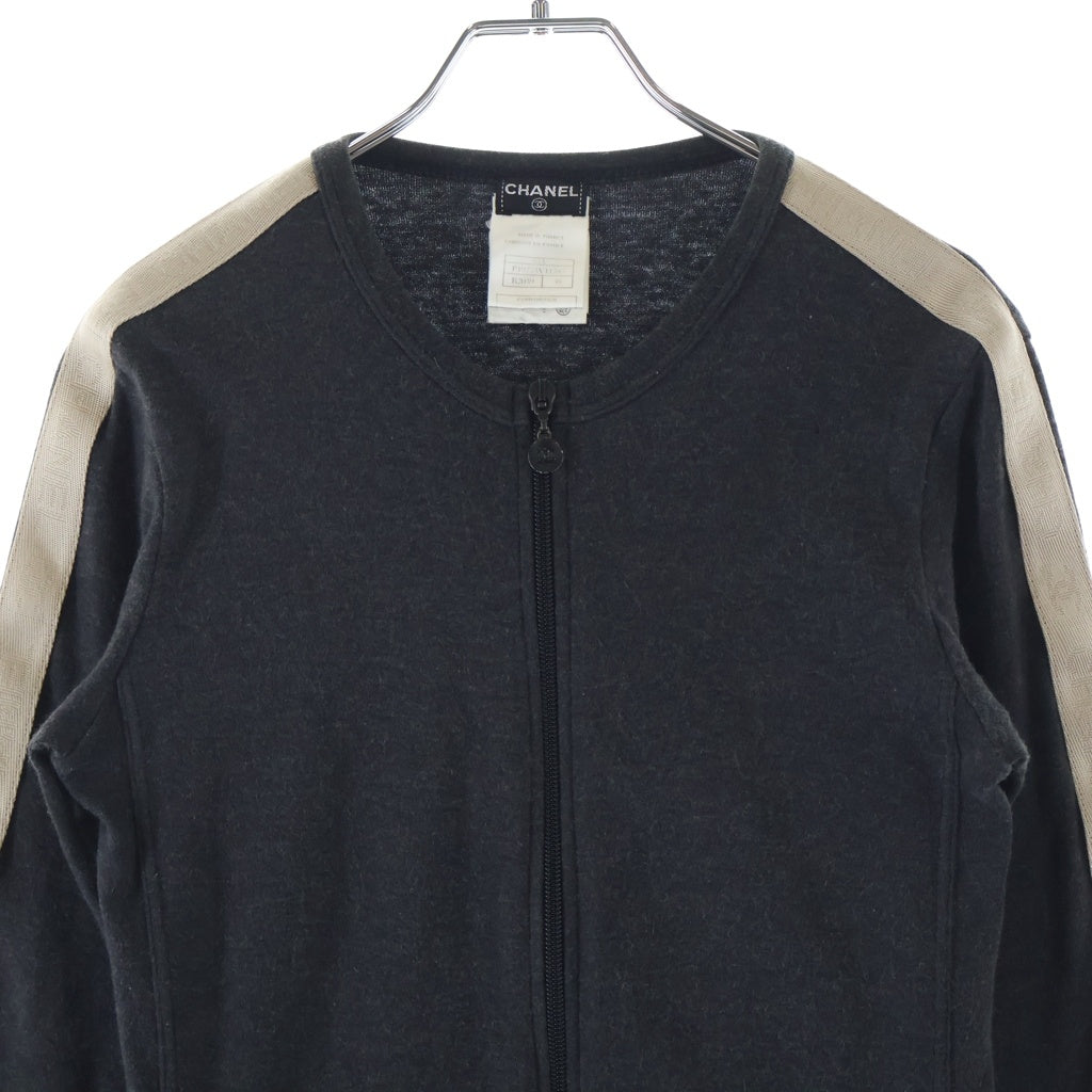 CHANEL(シャネル) ロゴサイドラインジップカーディガン チャコール P19773V11587