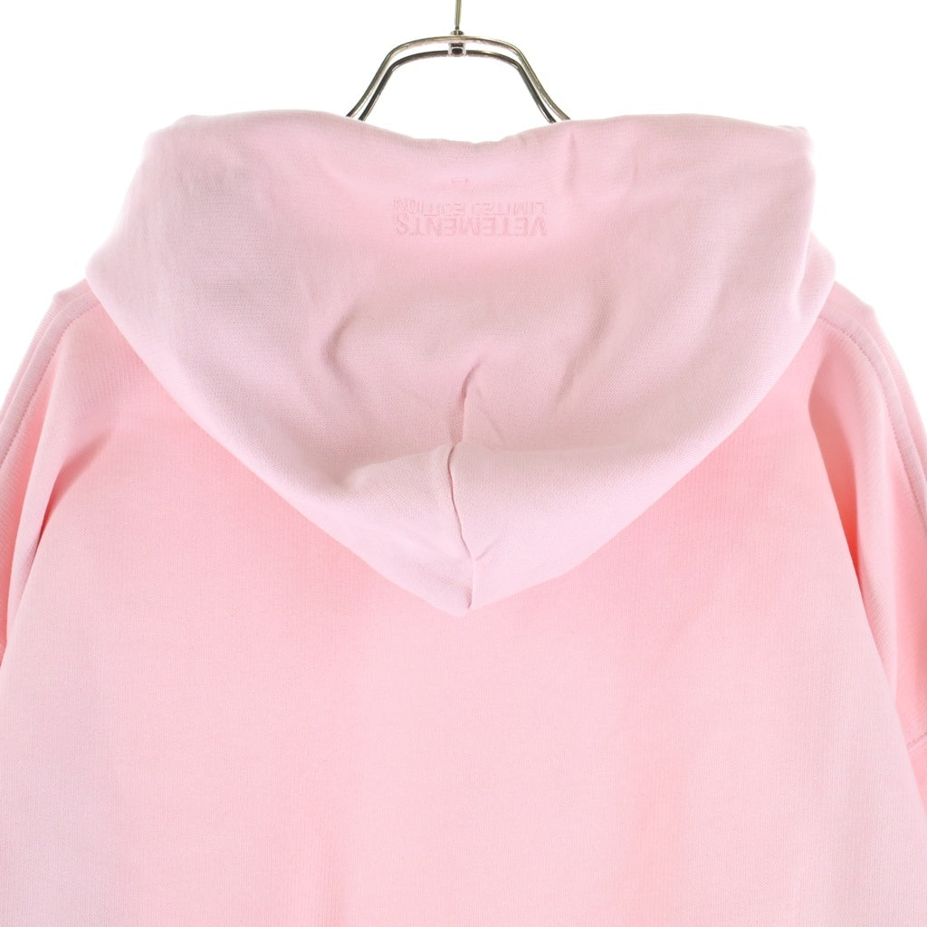 VETEMENTS(ヴェトモン) 22SS LOGO LABEL HOODIE ロゴプリント スウェット プルオーバーパーカー ピンク UE52TR380P