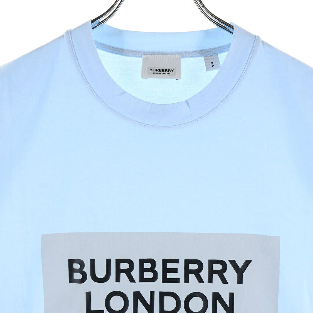 BURBERRY(バーバリー) ロゴプリント コットン クルーネック 半袖Tシャツ カットソー ライトブルー 8026475