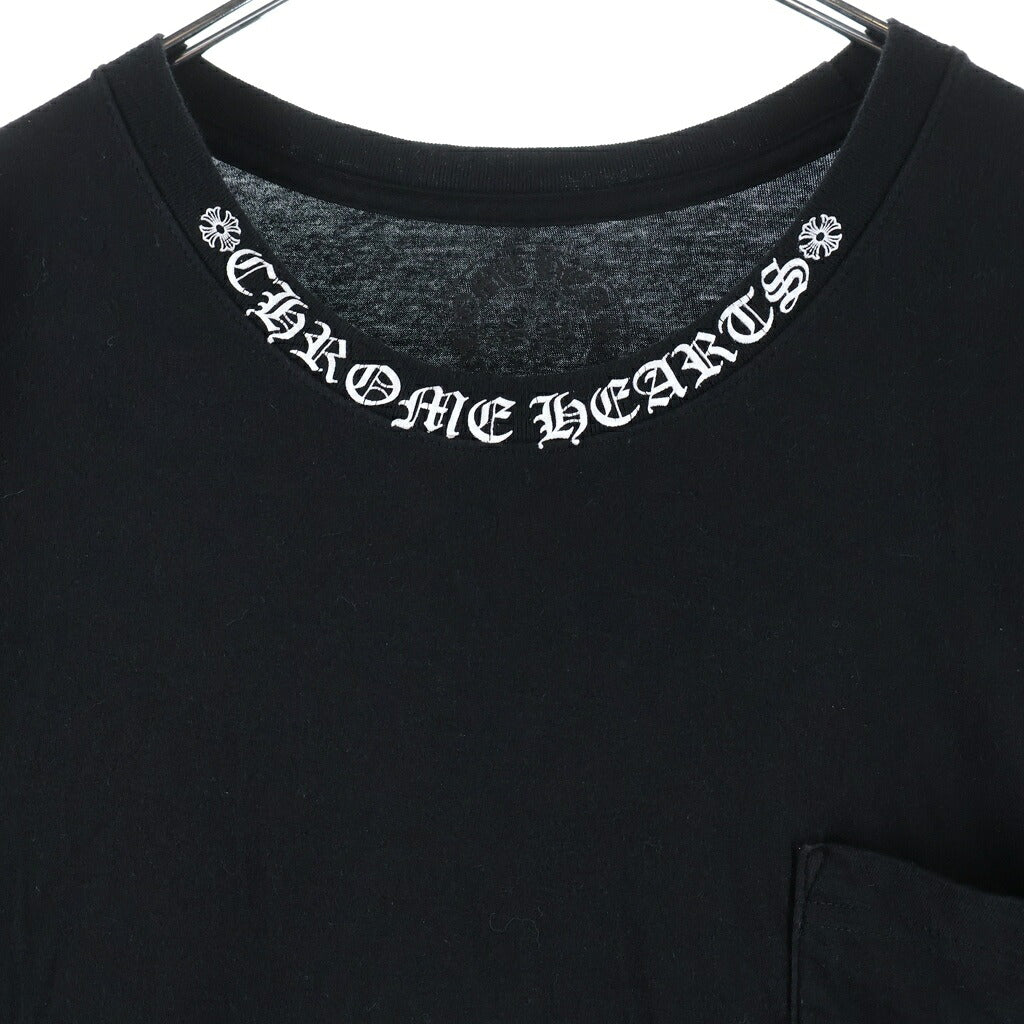 CHROME HEARTS(クロムハーツ) NECK LOGO S/S T-SHIRT ネックロゴプリント 胸ポケット 半袖Tシャツ カットソー ブラック