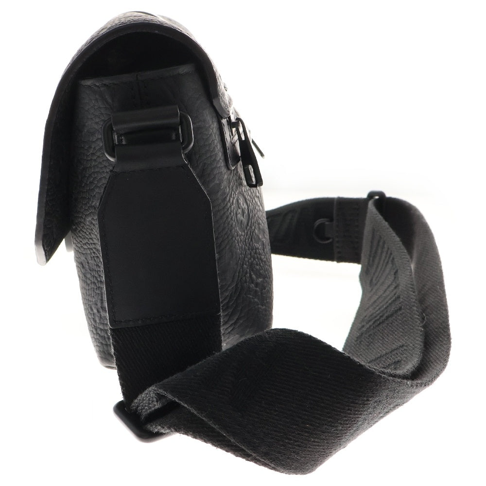 LOUIS VUITTON(ルイヴィトン) モノグラムトリヨン Sケープ メッセンジャーバッグ ショルダーバッグ ブラック レザー RFID M23741
