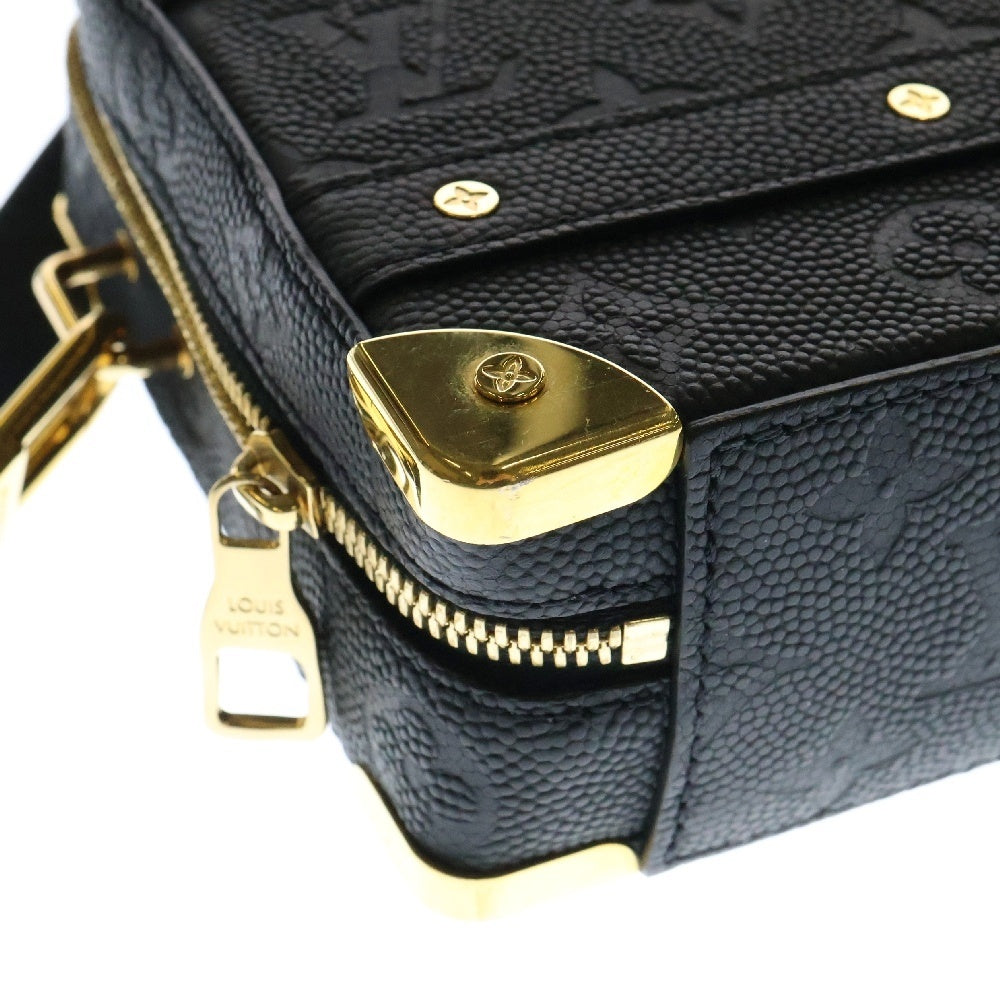 LOUIS VUITTON(ルイヴィトン) ×NBA モノグラム・アンプラント ハンドル・ソフトトランク 黒 PVCレザー RFID M57971