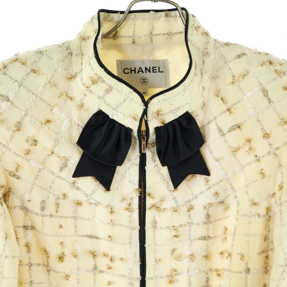CHANEL(シャネル) ココマーク 裏地シルク リボンモチーフ スタンドカラーツイードジャケット ホワイト/ゴールド レディース P61190V46745