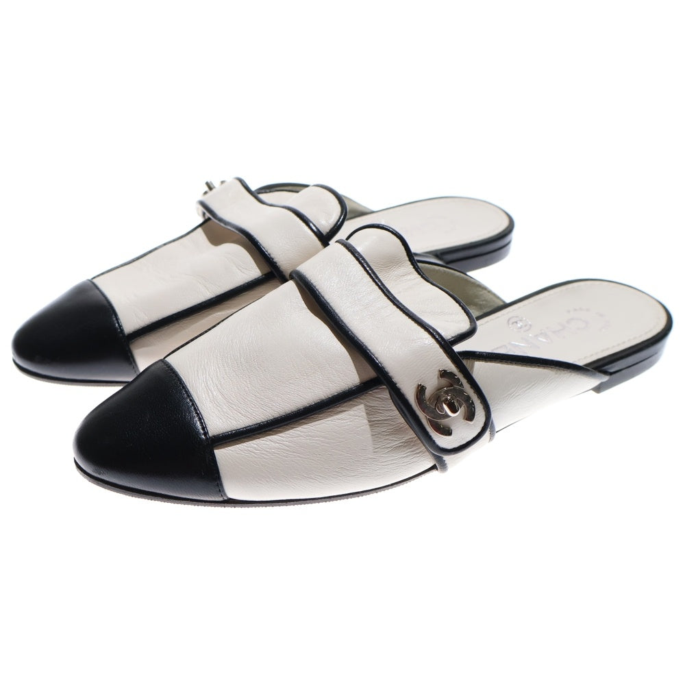 CHANEL(シャネル) ココマーク ターンロック レザー パイピング フラットシューズ サンダル ミュール ホワイト/ブラック レディース G34666