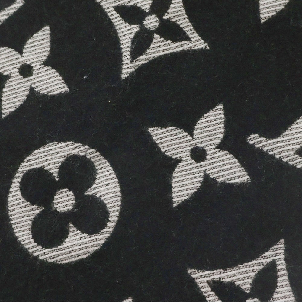 LOUIS VUITTON(ルイヴィトン) LV エッセンシャル フリンジマフラー ブラック ノワール ウール M77853