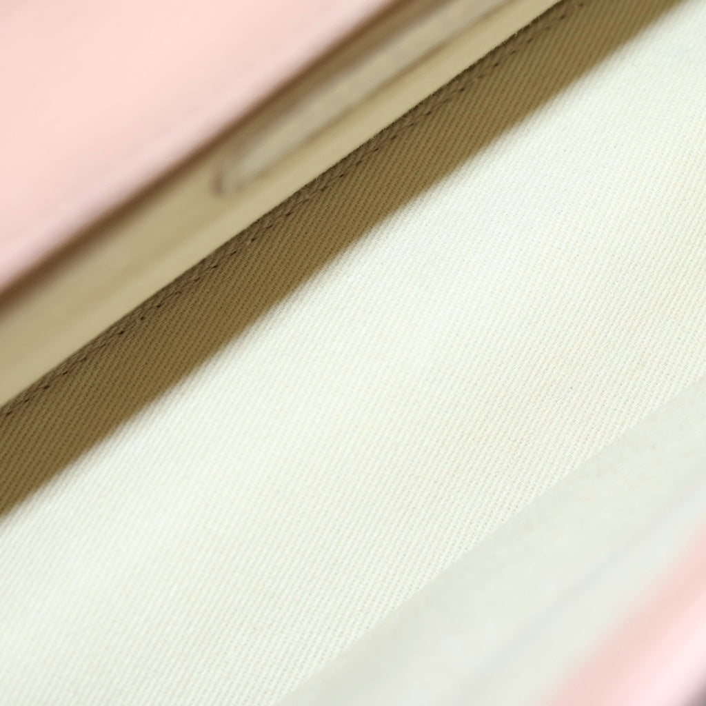 CHANEL(シャネル) 17番台 2.55 チェーンショルダーバッグ ピンクベージュ カーフレザー ゴールド金具 レディース