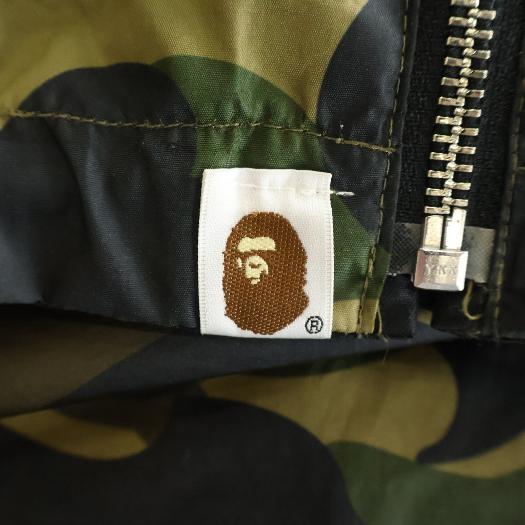 A BATHING APE(アベイシングエイプ) エイプカモ柄 リバーシブル ジップアップ ジャケット ブラック/カーキ 001L0301004X