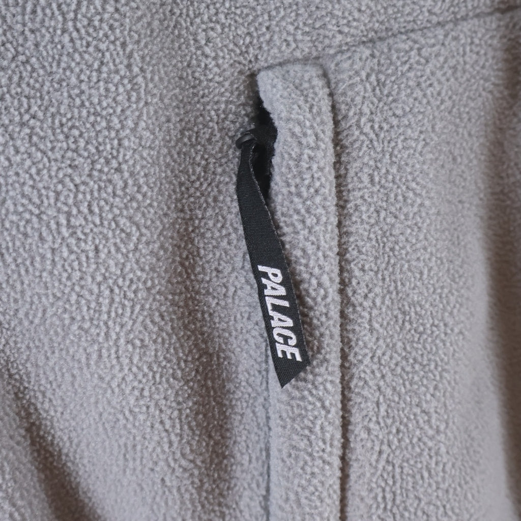 Palace Skateboards(パレススケートボーズ) POLARTEC LAZER HOOD ポーラテック エンボスロゴ フリースプルオーバーパーカー グレー