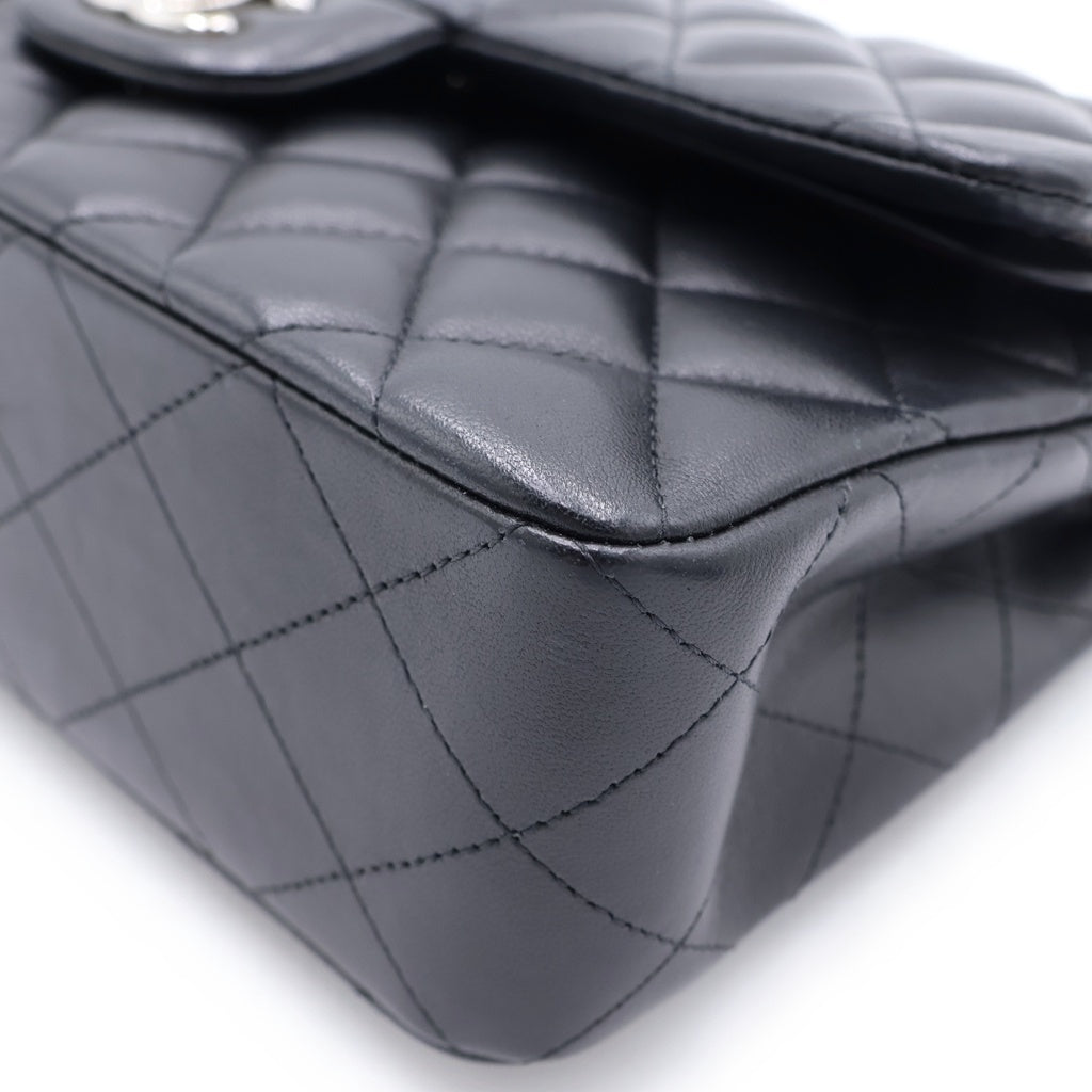 CHANEL(シャネル) マトラッセ23 ダブルフラップ ダブルチェーン ショルダーバッグ ラムスキン シルバー金具 31番台 A01113 レディース