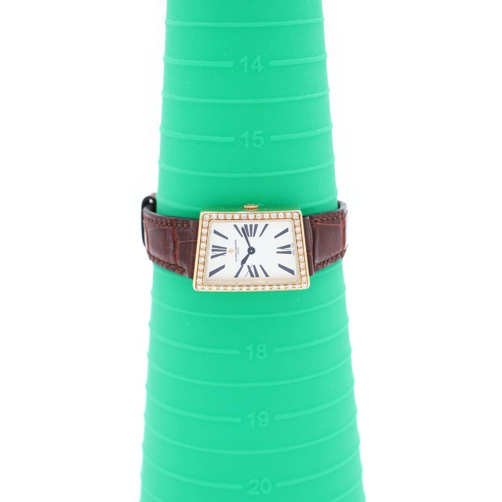 VACHERON CONSTANTIN(バシュロンコンスタンタン) 1972 アシンメトリカル 白文字盤 ダイヤベゼル YG×レザー/QZ クォーツ 25520/000J 腕時計