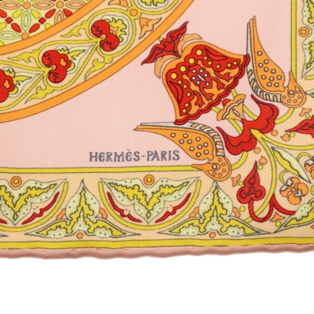 HERMES(エルメス) カレ45 CIELS BYZANTINS ビザンチンの空 シルクスカーフ ピンク×イエロー×レッド レディース