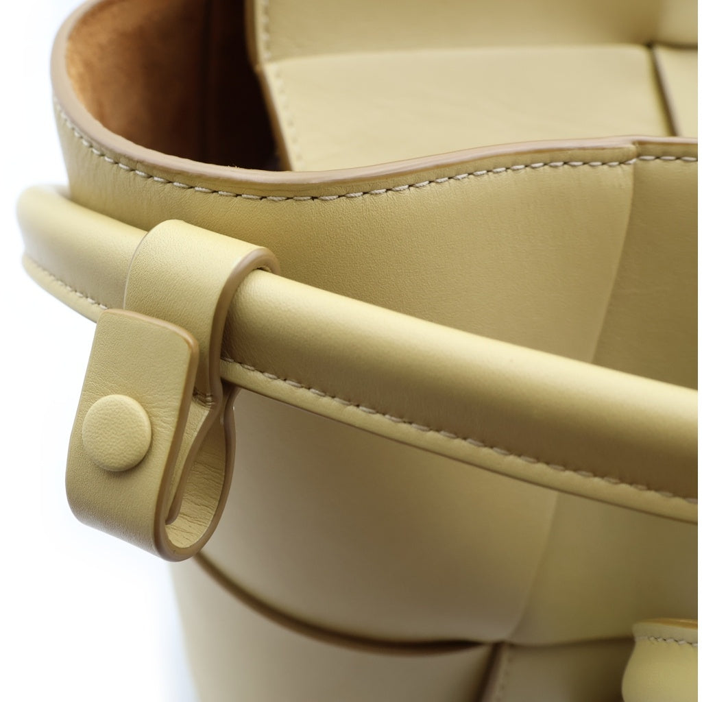 BOTTEGA VENETA(ボッテガヴェネタ) アルコ マキシイントレチャート ハンドバッグ ベージュ レザー レディース