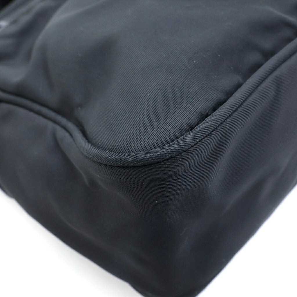 PRADA(プラダ) トライアングルロゴ ショルダーバッグ ブラック ナイロン×レザー BT0166