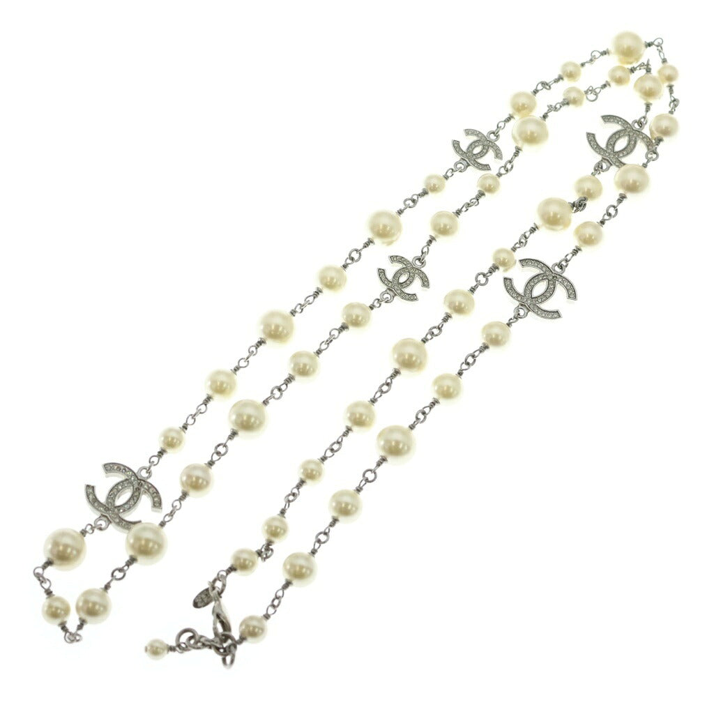 CHANEL(シャネル) ココマーク パール ロングネックレス メタル シルバー×ホワイト ラインストーン 豆あり A11A